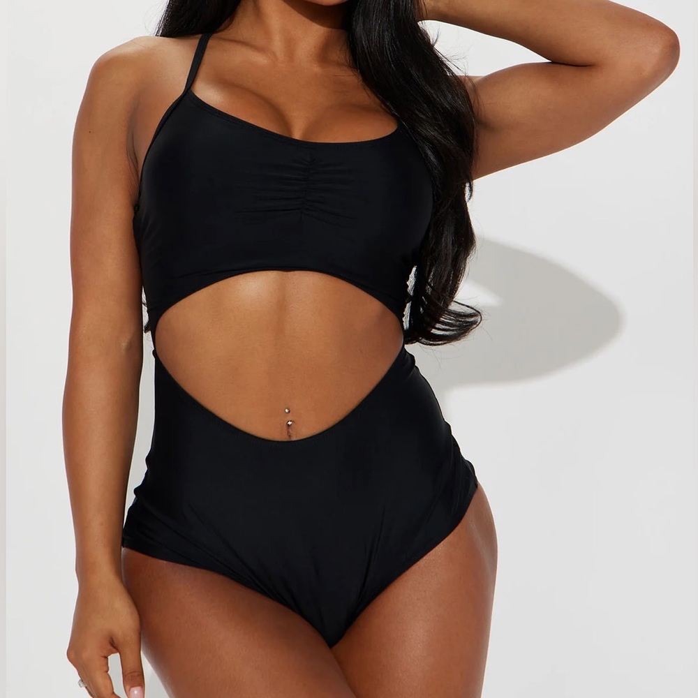 NWT women cut out one piece swim suit 2xl